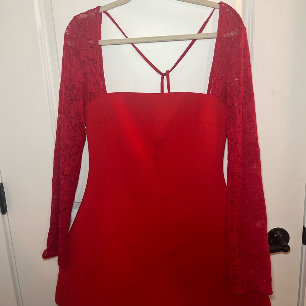 Elegant Red Lace Sleeve Dress